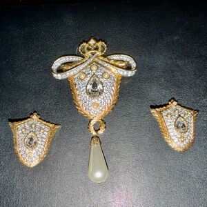 Elegant Gold and Silver Brooch and Earring Set